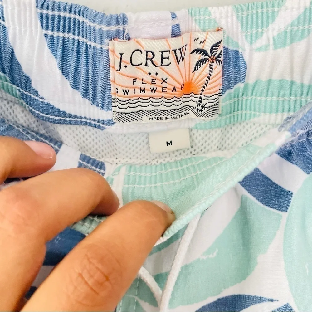 J.Crew Flex Swim Shorts – Men’s Size M